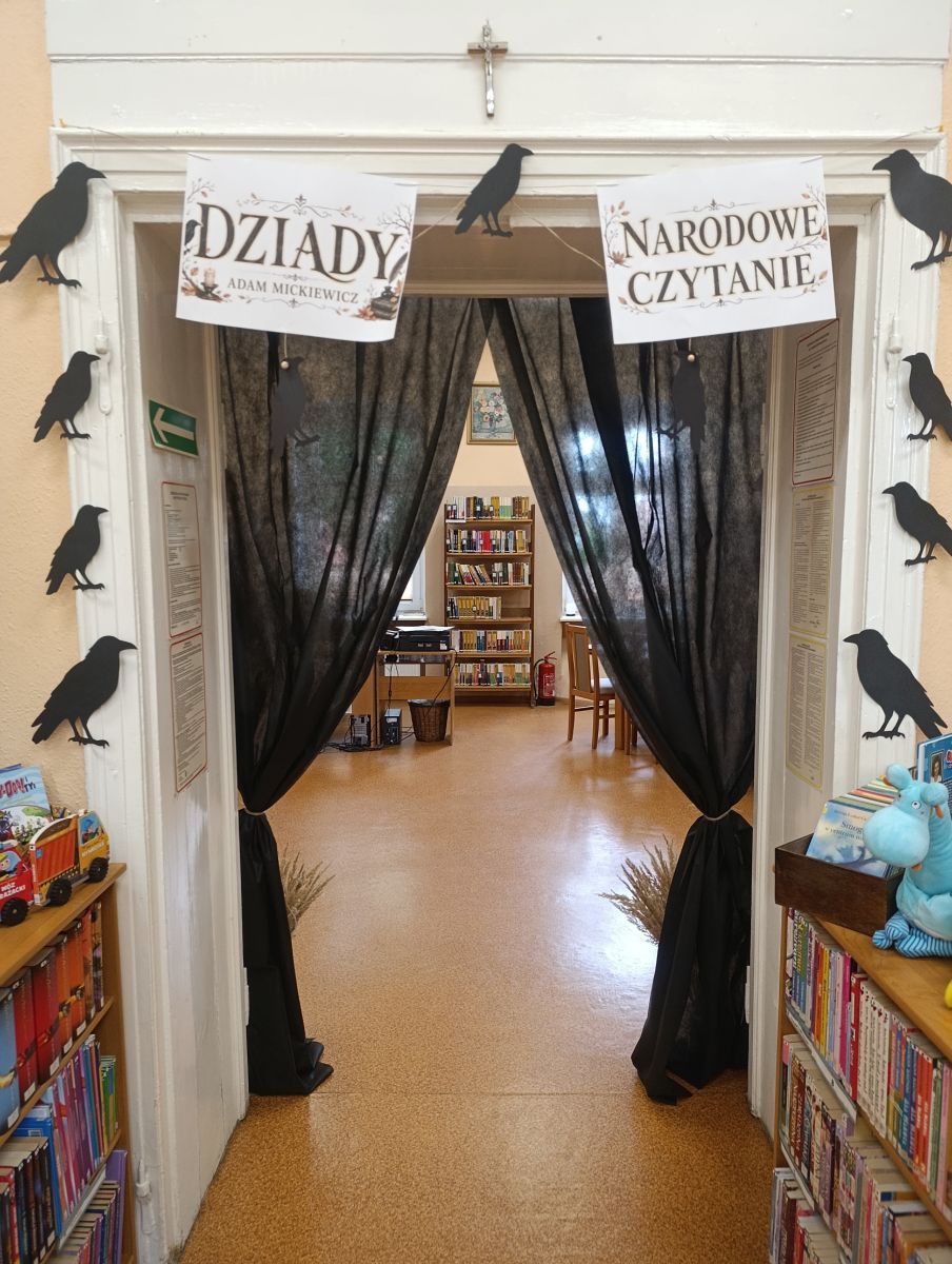 Galeria zdjęć: Narodowe Czytanie 2026